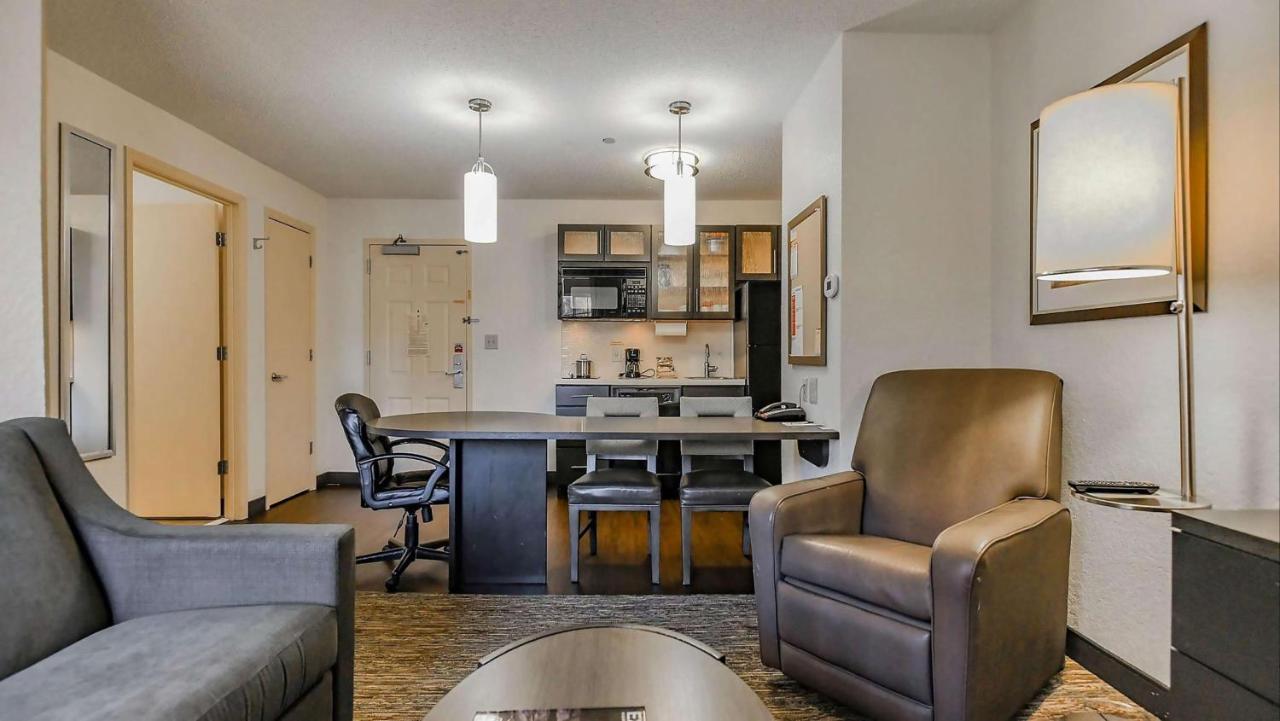 Sonesta Simply Suites Boston Braintree Extérieur photo
