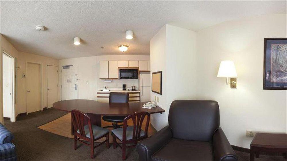 Sonesta Simply Suites Boston Braintree Extérieur photo